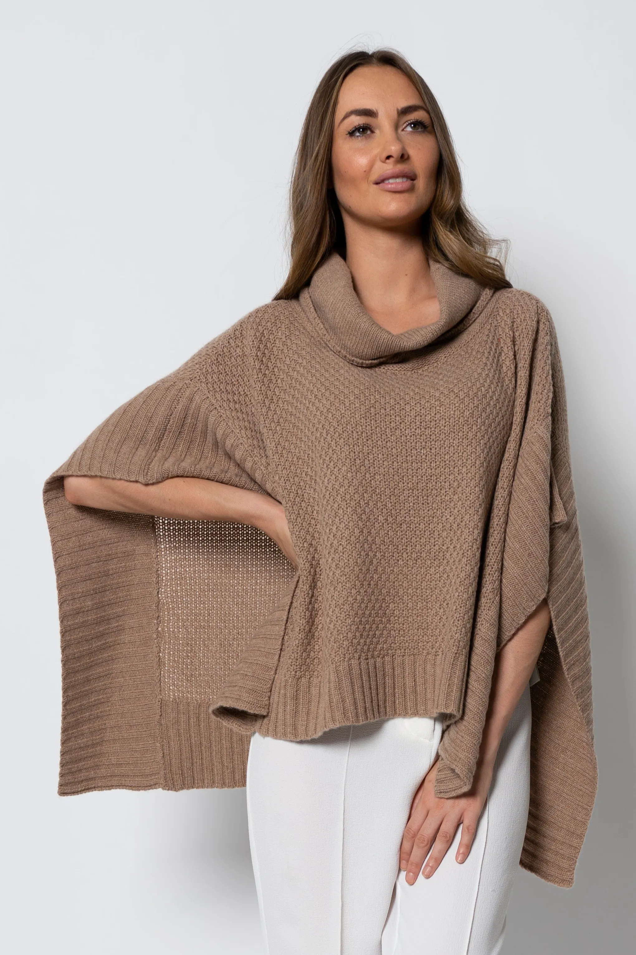 Elly Poncho
