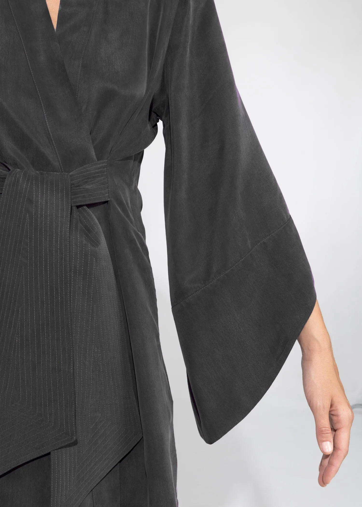 Noir Amara Mini Kimono Robe